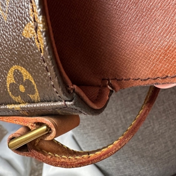 Louis Vuitton Vintage Chantilly GM Crossbody Bag - Picture 6 of 11